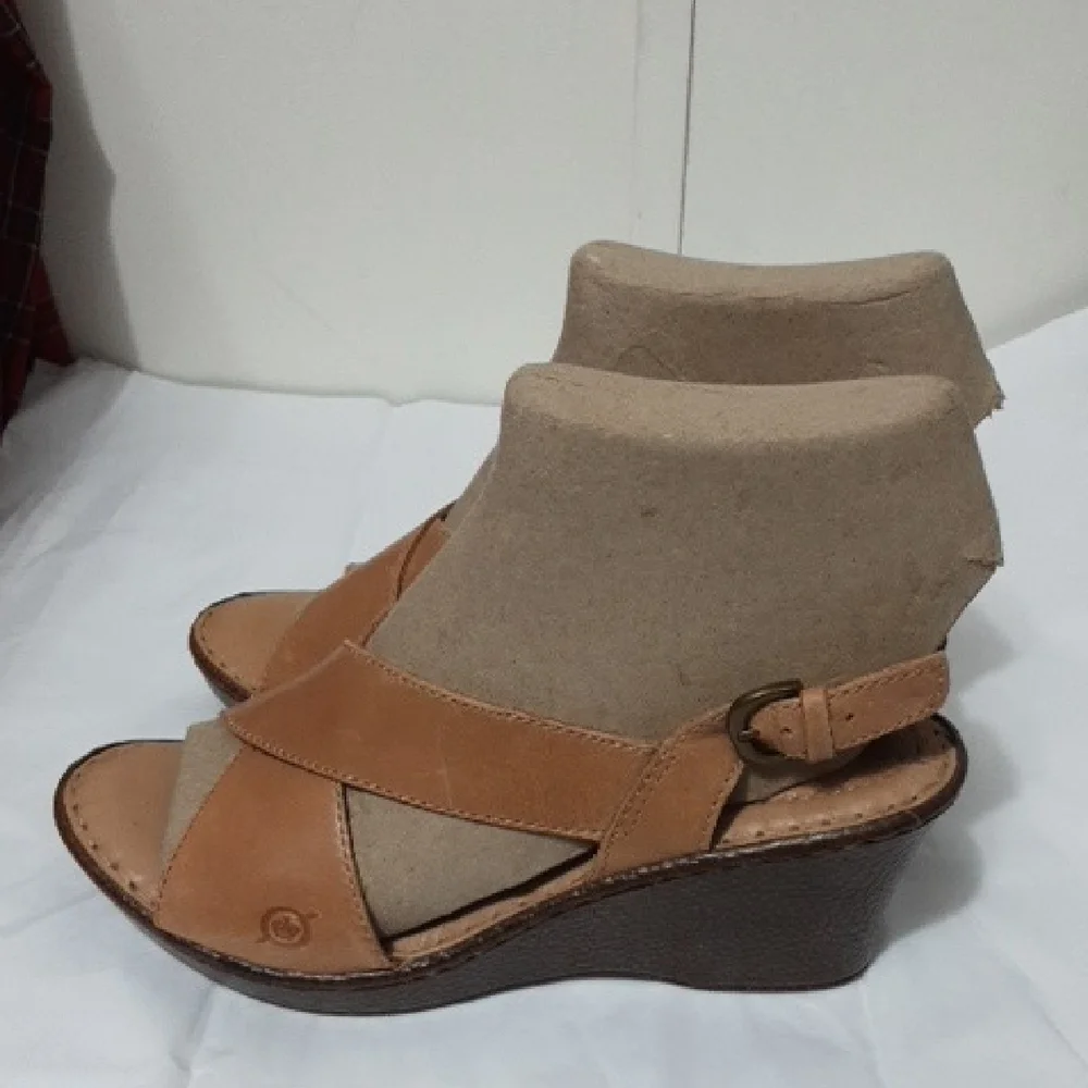 BORN EMMY Elegant Tan Women's 8 Slingback Leather ‎ Sandals
